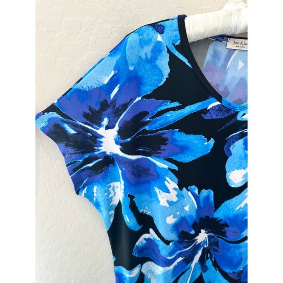 JESS & JANE | Amanda Blue Floral V-Neck Top Made in USA | Size Large - Picture 3 of 6